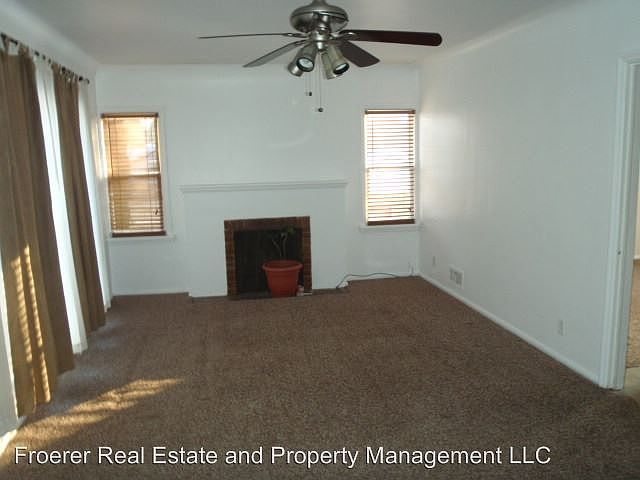 2nd image of 3075 Quincy Ave