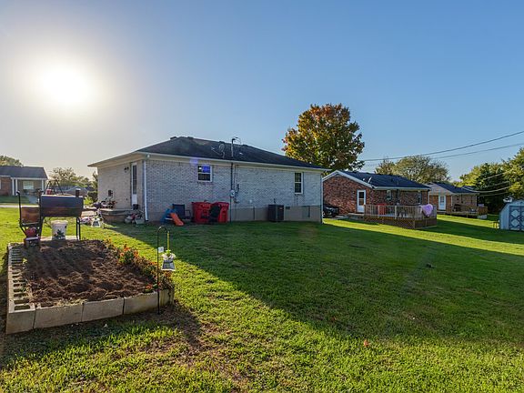 4th image of 120 Robynwood Dr