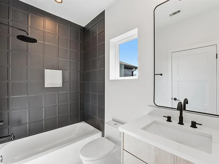3708 Glenrose St #A — Photo 21
