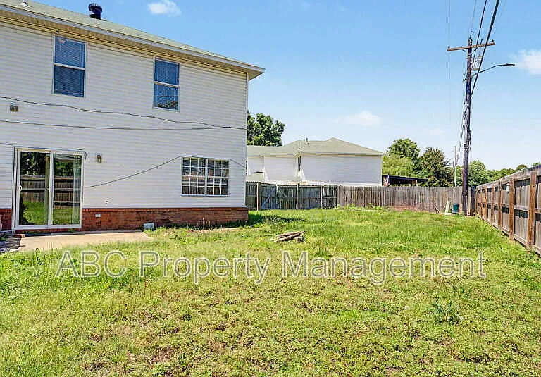 3033 W Mica St — Photo 22