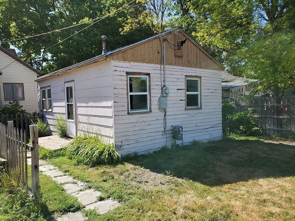 1st image of 407 1/2 S Walnut St