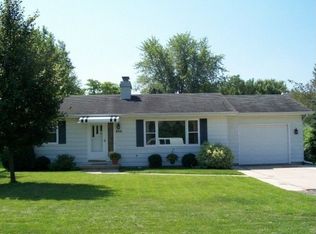 846 E Pioneer Rd, Fond Du Lac, WI 54935