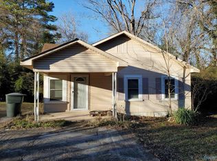 515 Money Ln, Scottsboro, AL 35768