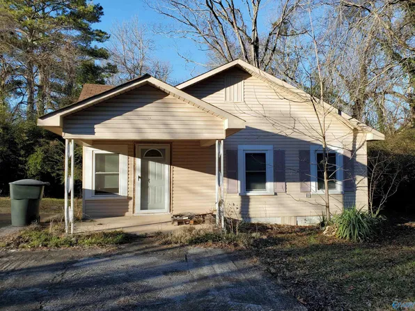 515 Money Ln, Scottsboro, AL 35768