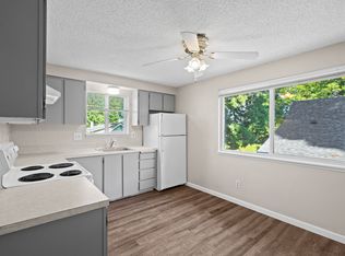 13910 SE Redwood Ave #4, Portland, OR 97267