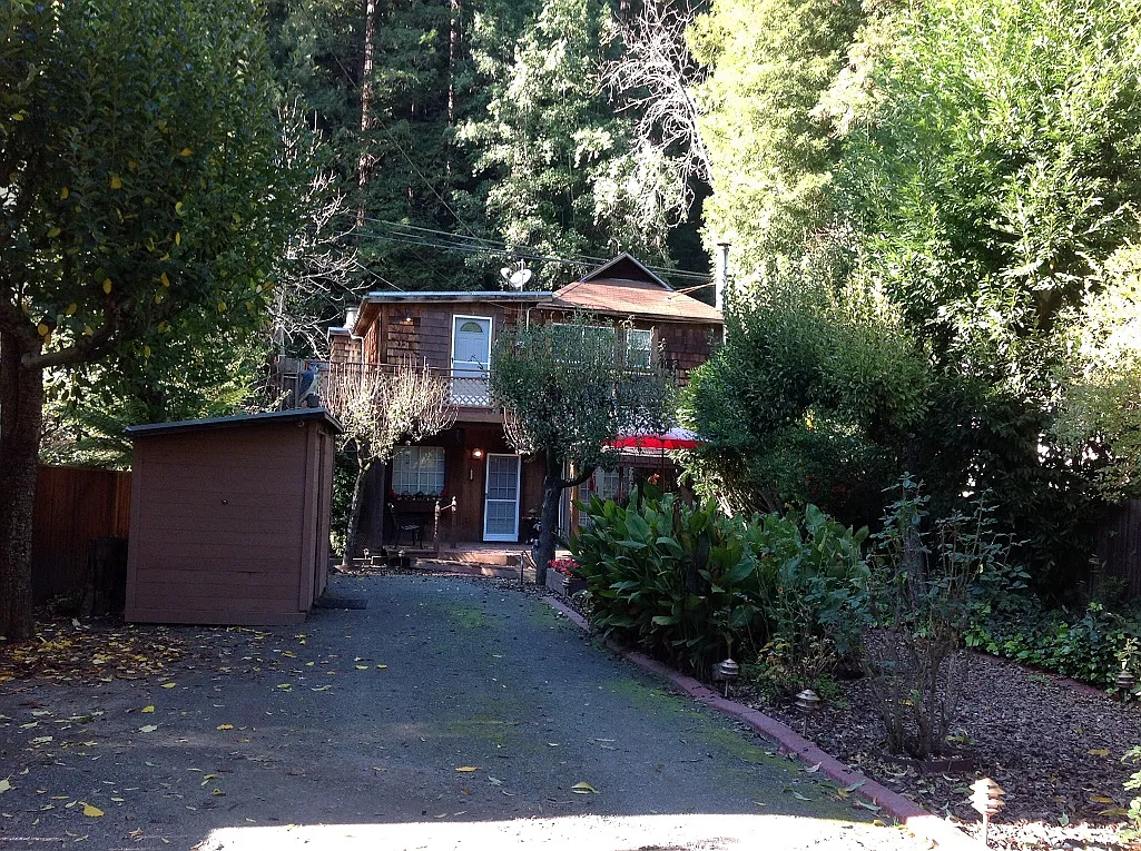 1 bed, 700 sqft, $1,200 — Photo 1