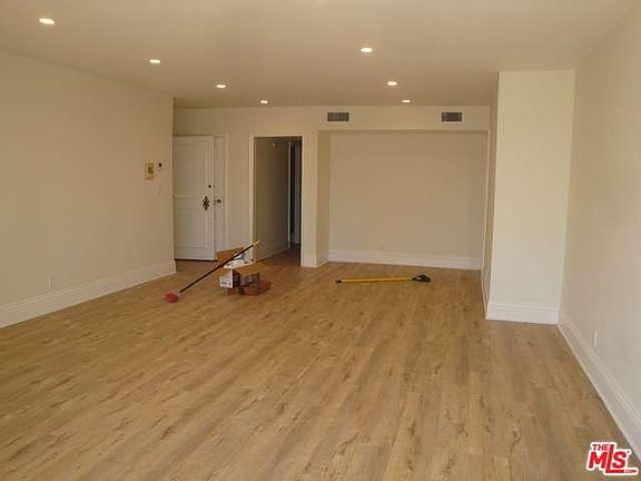 2nd image of 929 S Bedford St APT 104