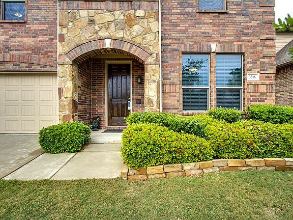 3rd image of 3316 Capetown Dr