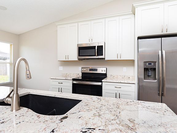 2nd image of 823 Emerald Way
