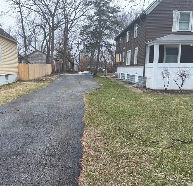 2nd image of 2506 Ash St Unit 1