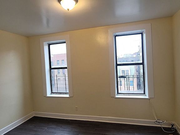 5th image of 2497 Grand Ave APT E1