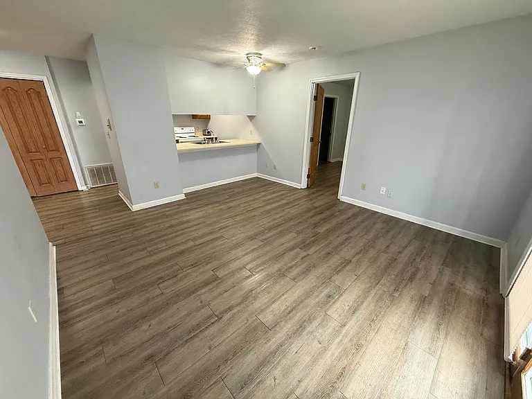 555 Chestnut St #1D — Photo 7