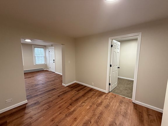 4th image of 663-665 Pawling Ave #1