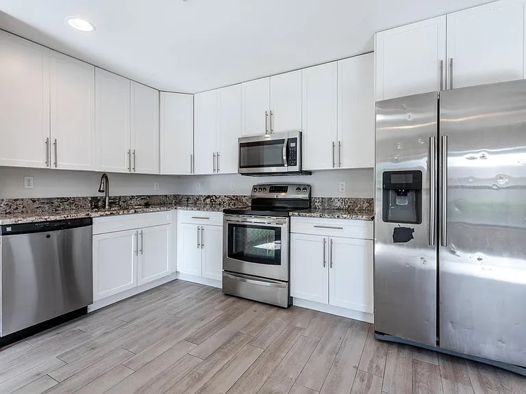4743 Myla Ln — Photo 1
