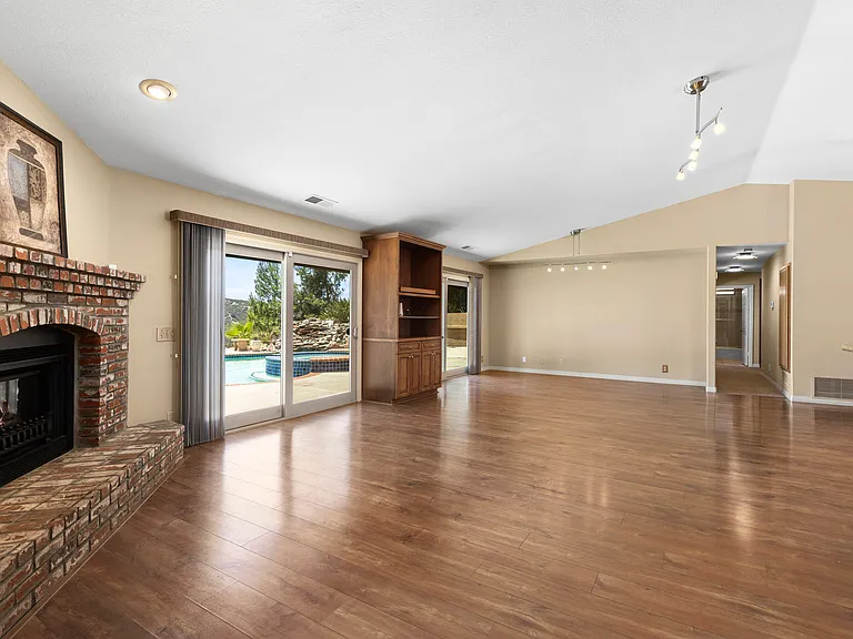 29036 Miller Rd — Photo 29