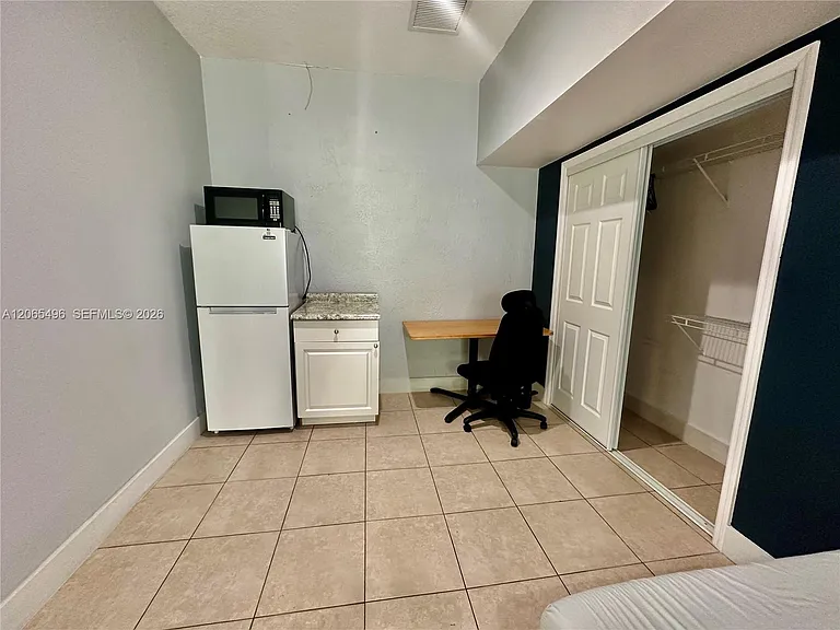 16025 SW 53rd Ter #EFFICIENCY — Photo 3