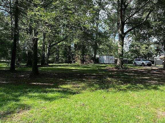 2nd image of 16417 Comanche Ave
