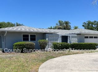 879 45th Ave NE, Saint Petersburg, FL 33703