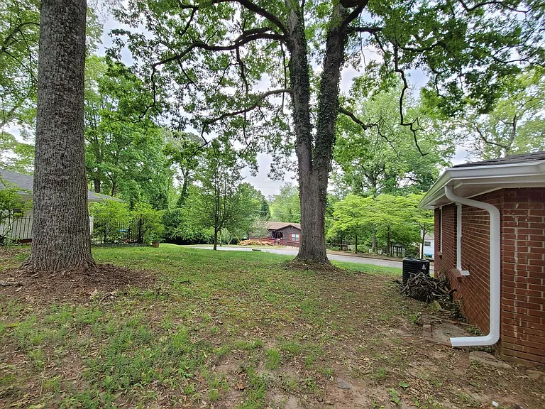 3225 Forrest Hills Dr — Photo 47
