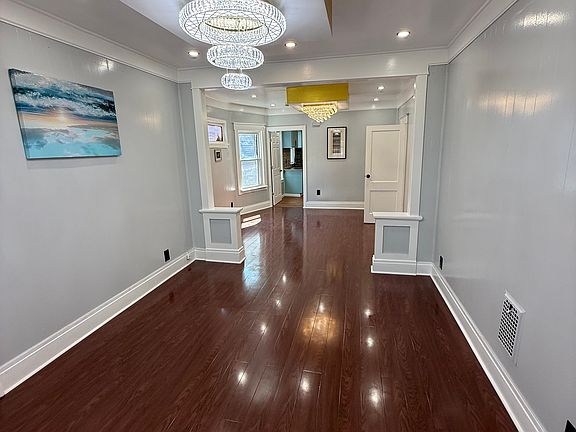 5th image of 246 Cambridge Ave Unit 2