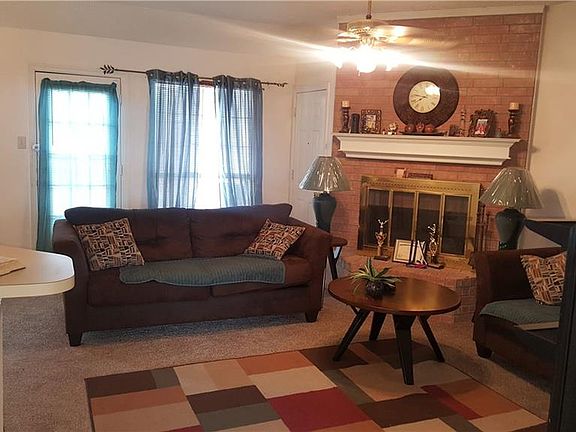 4th image of 1215 Riverview Ln