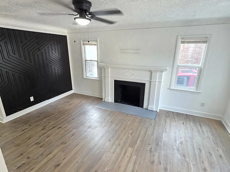 15841 Steel St — Photo 12