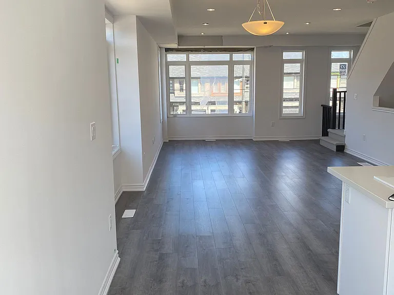 61 Soho St #79 — Photo 23