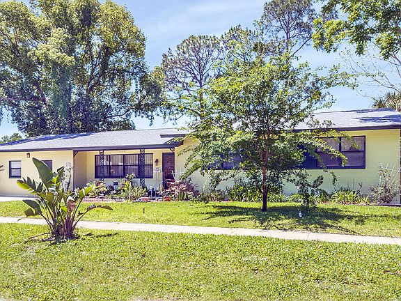 3rd image of 2936 Fruitwood Ln