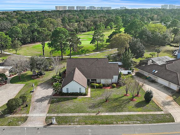 5th image of 99 Country Club Dr W