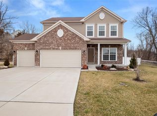 5225 N Bellerieve Ln, Imperial, MO 63052