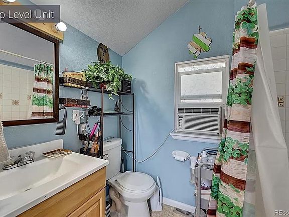 3rd image of 1437 N Milwaukee St