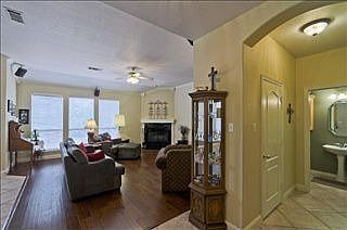 3rd image of 1101 Countryhill Dr