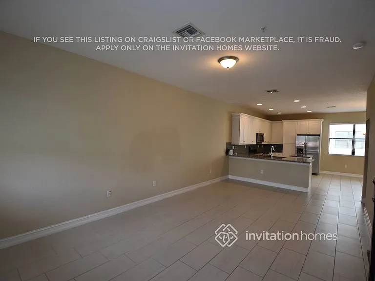11671 SW 13th Ct — Photo 6