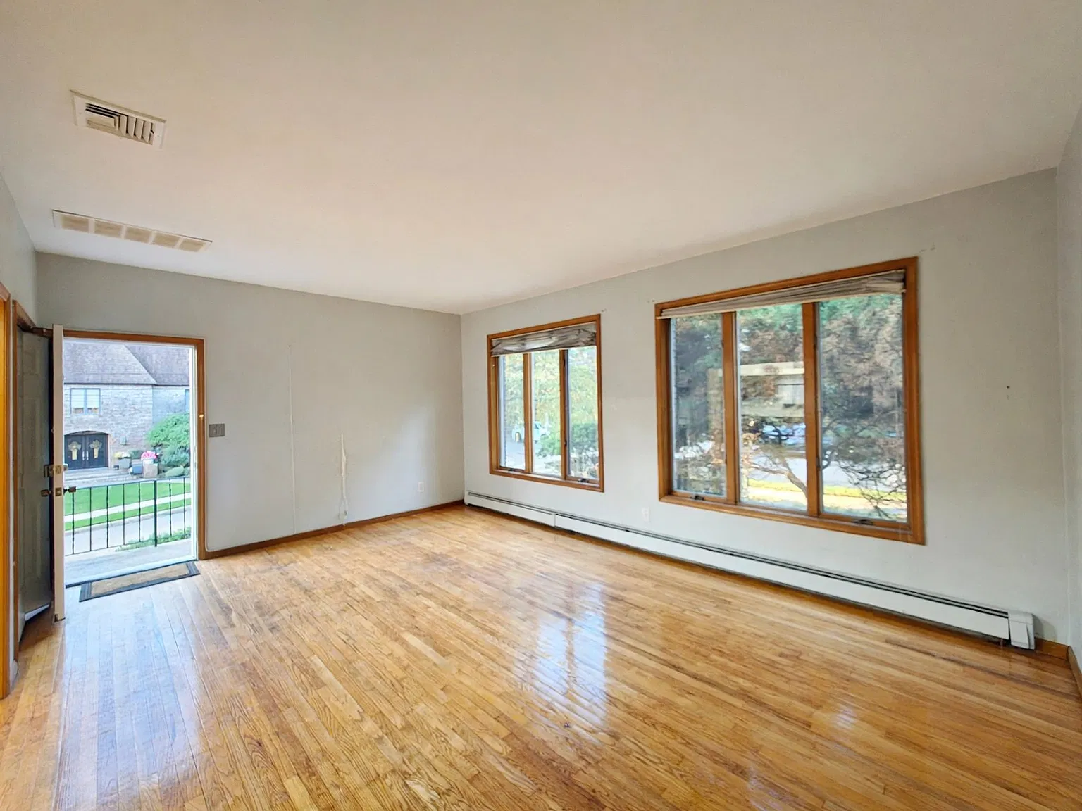 1 bed, 800 sqft, $2,000 — Photo 3