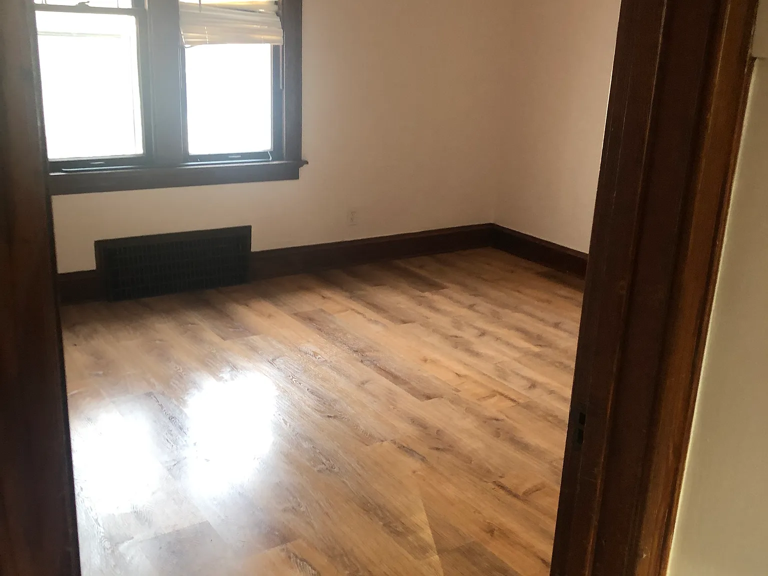 1 bed, 700 sqft, $1,100 — Photo 4