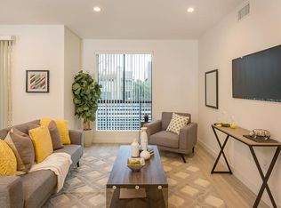 11269 Camarillo St #201, North Hollywood, CA 91602