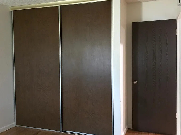 2nd guest room with large closet