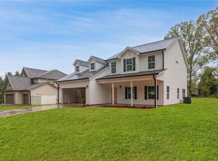 4096 Saint Johns St, High Point, NC 27265