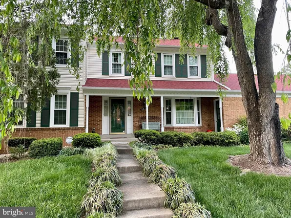 9218 Briary Ln, Fairfax, VA 22031