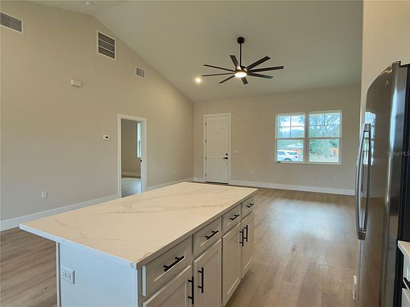 4th image of 2712 W Nogales Rd