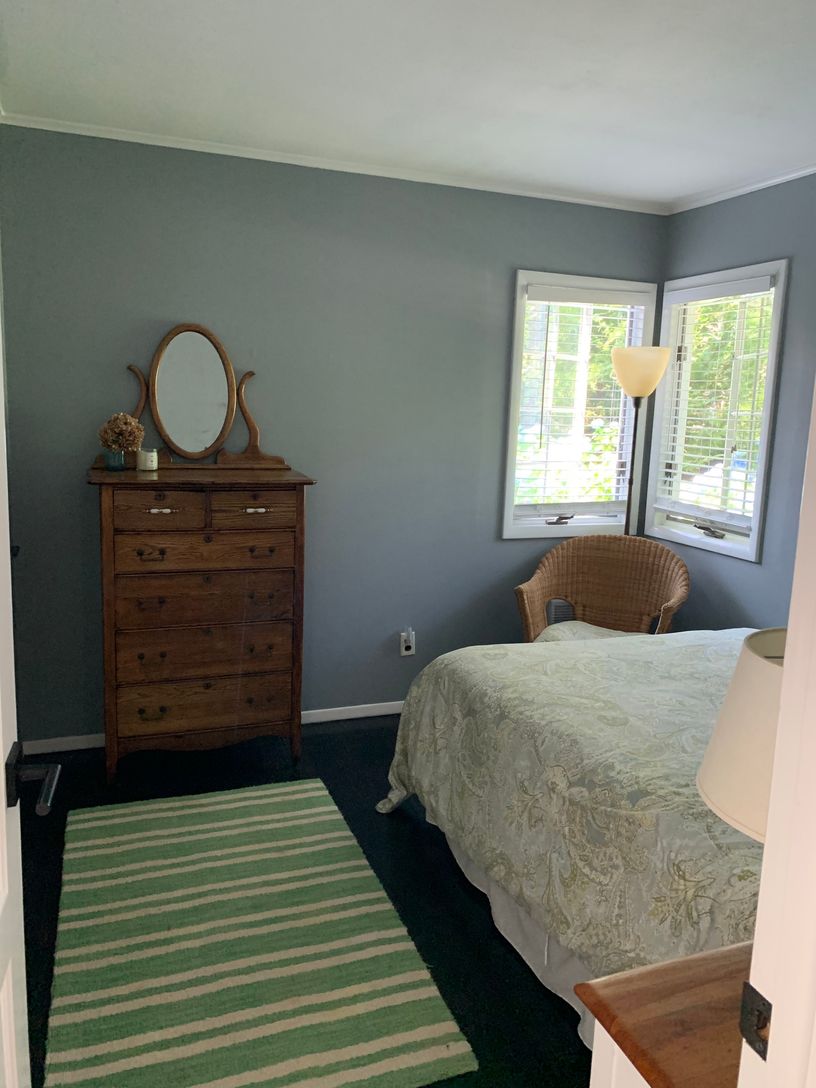  Queen guest room #1