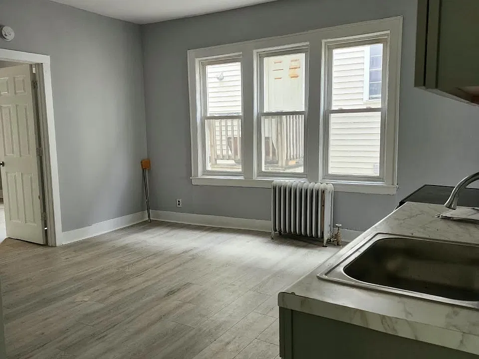 439 S 7th Ave #1