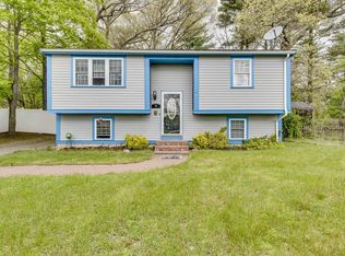 59 Lingan St, Halifax, MA 02338
