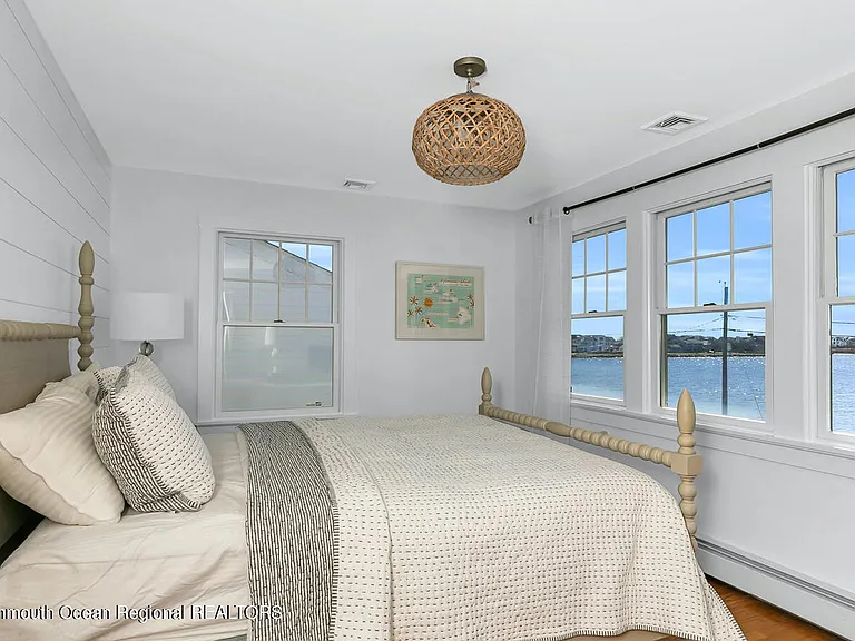 306 Ocean Rd — Photo 24