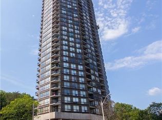 150 Charlton Ave E #2001, Hamilton, ON L8N 3X3