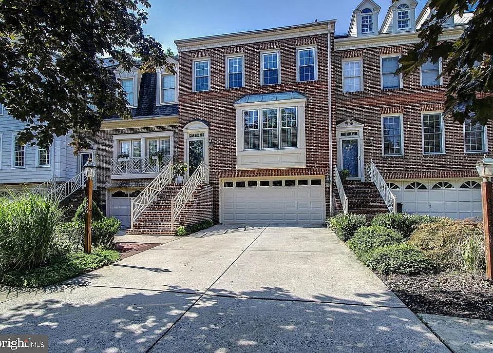 1st image of 9936 Foxborough Cir