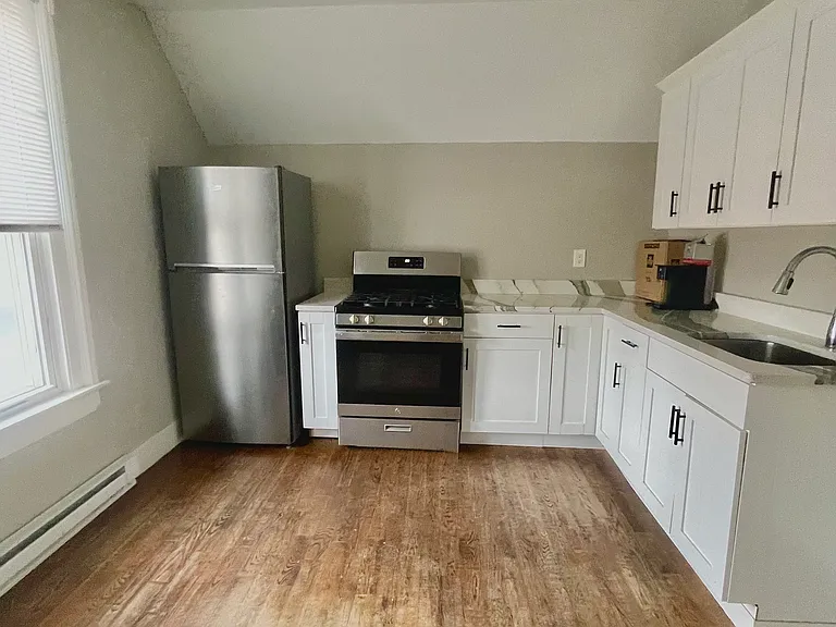 84 Munson St #2 — Photo 3
