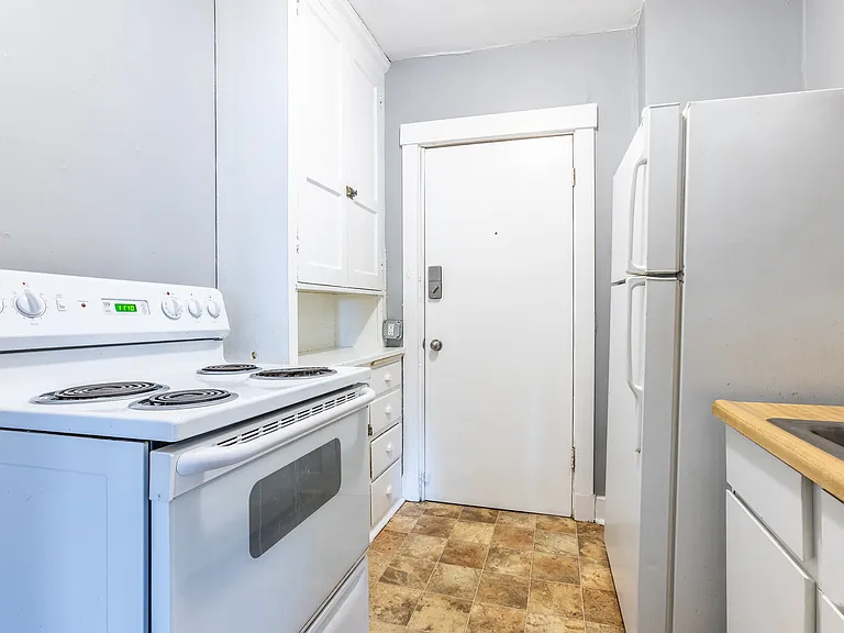 1207 Kelton Ave #4 — Photo 14