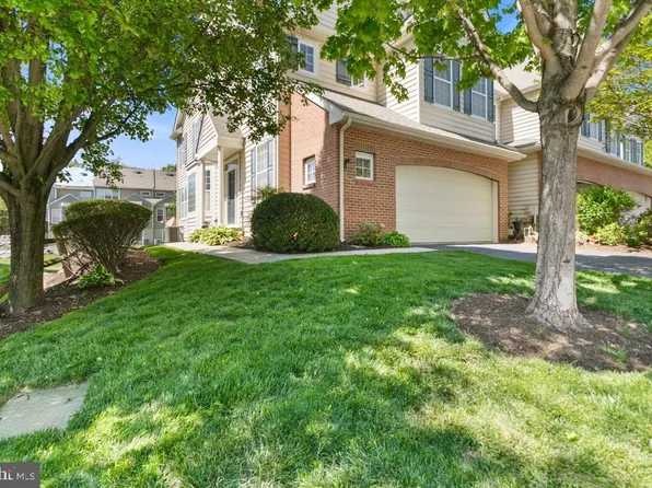 247 Deepdale Dr, Kennett Square, PA 19348