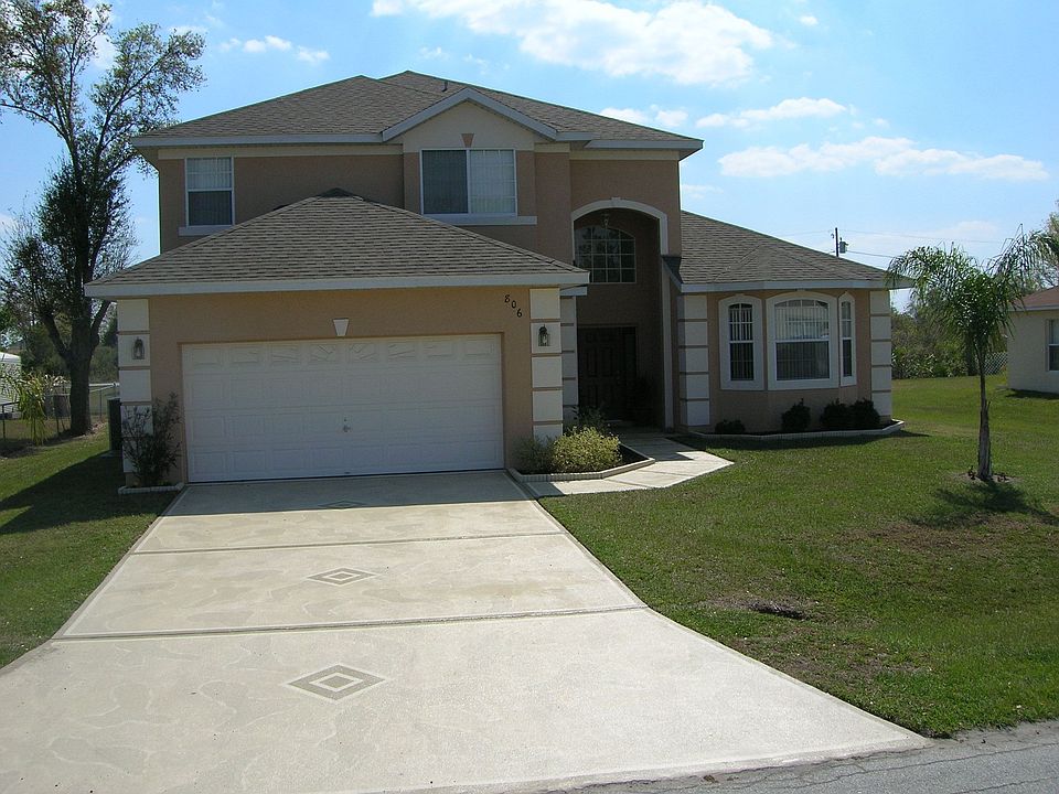 1st image of 806 Adour Dr